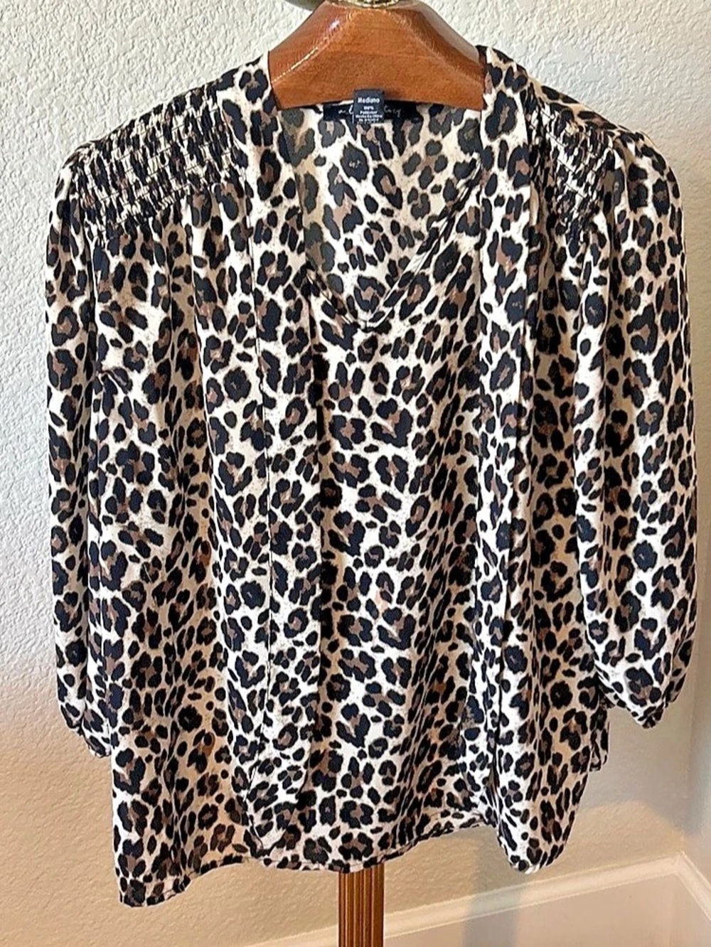 Bobeau Leopard Print V-Neck Blouse